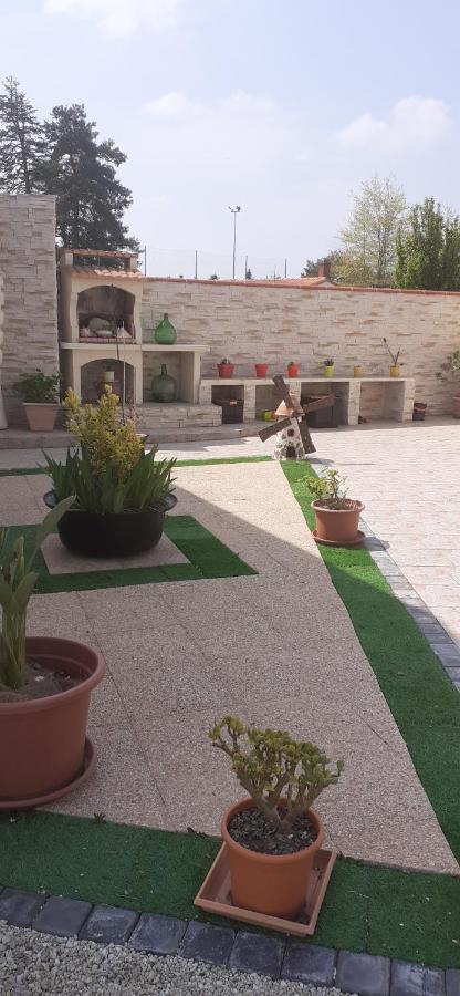 Le Petit Plessis Cure Villa Lire ภายนอก รูปภาพ
